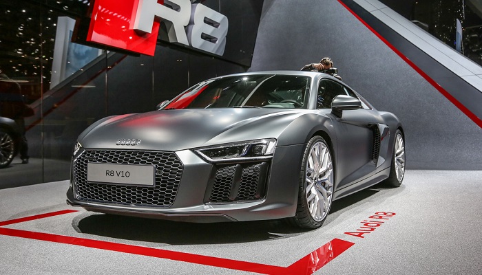 2016-audi-r8.jpg