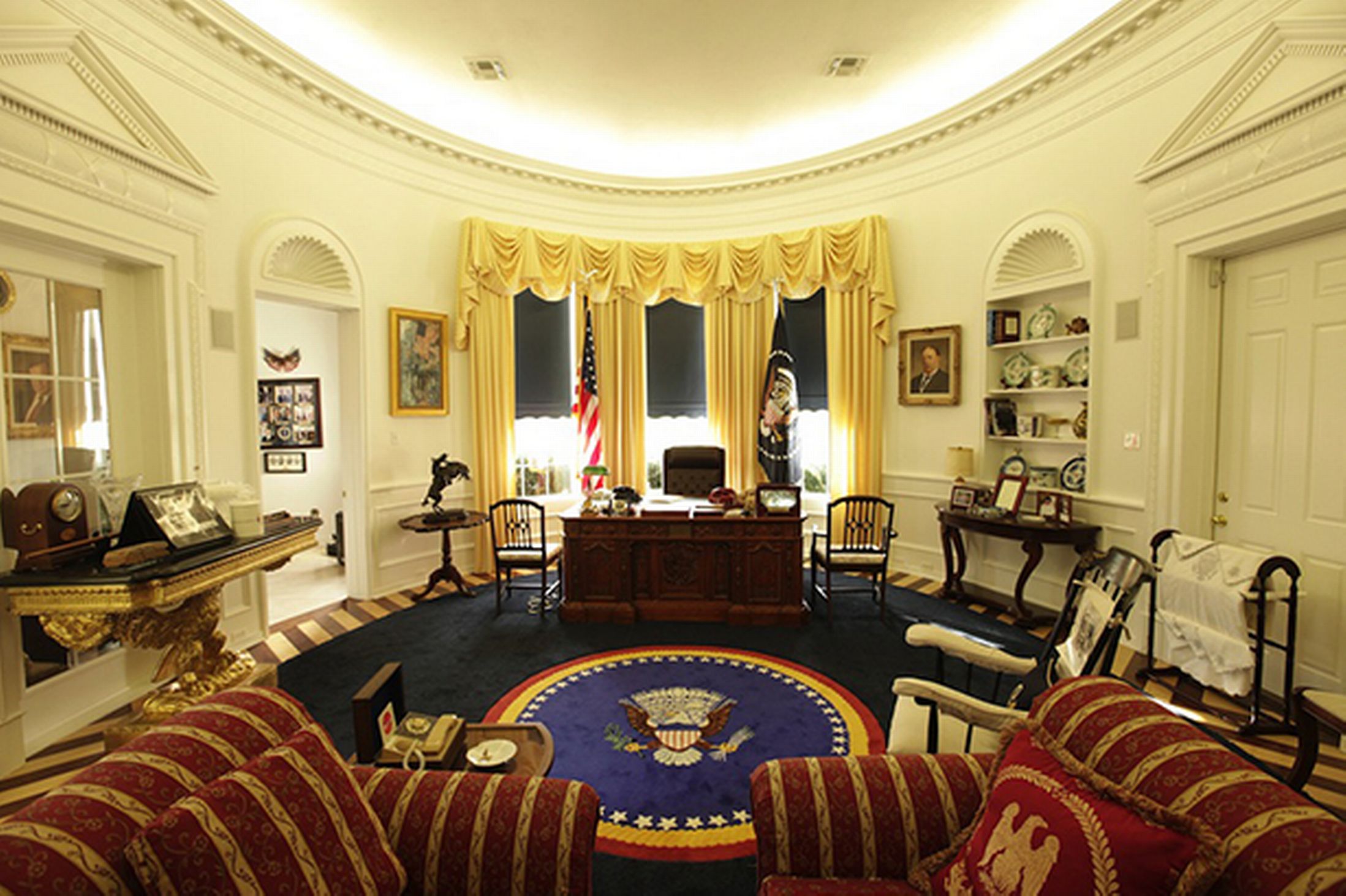 Beyaz Saray Sarı Oval Oda