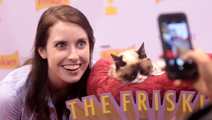 Laina Morris – Overly Attached Girlfriend