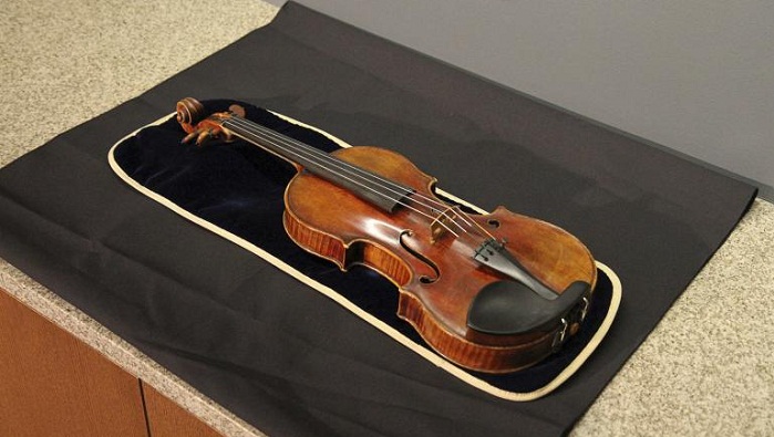 The Davidoff - Morini Stradivarius Keman