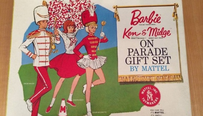 Barbie, Ken ve Midge Geçit Töreninde (1964)