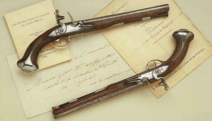 George Washington'ın Sırt Tabancaları