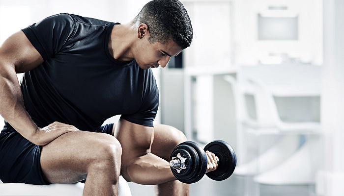 Kendine Özel Spor Salonunda Çalışmak