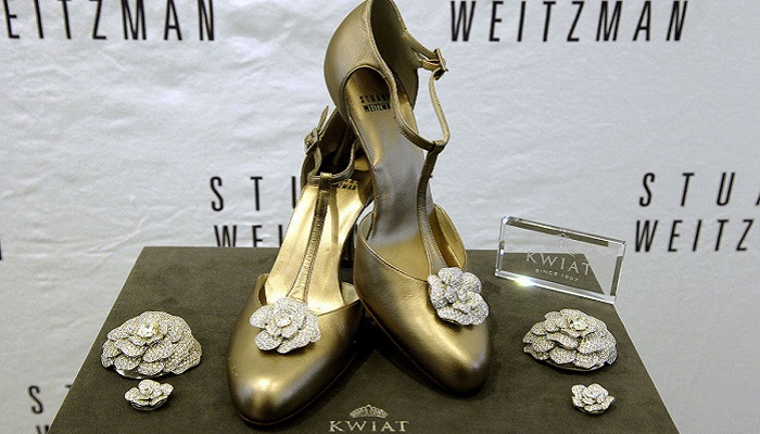 Stuart Weitzman’nın Retro Rose Gece Ayakkabısı