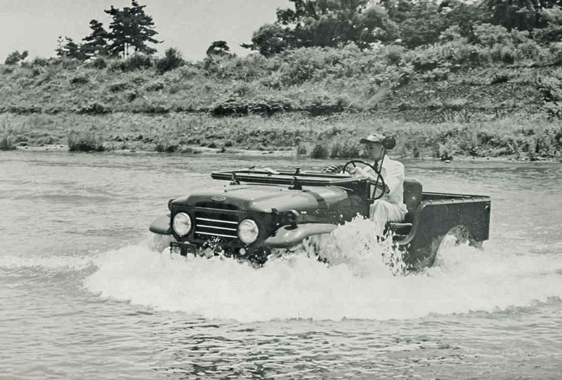 İlk Toyota jeepi, Amerikan hükümeti için üretilmişti.