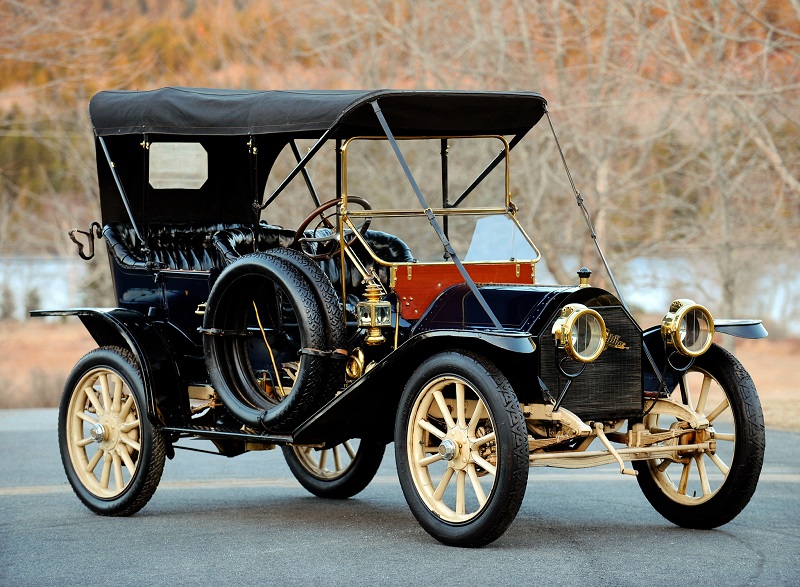 1910 Cadillac için devrim niteliğinde bir yıl oldu.