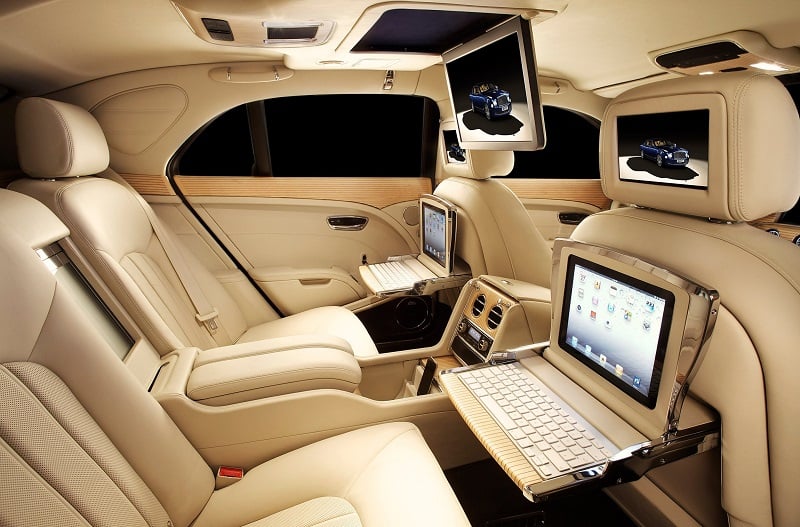 Bentley müşterileri arabalarını kişiselleştirebilirler.