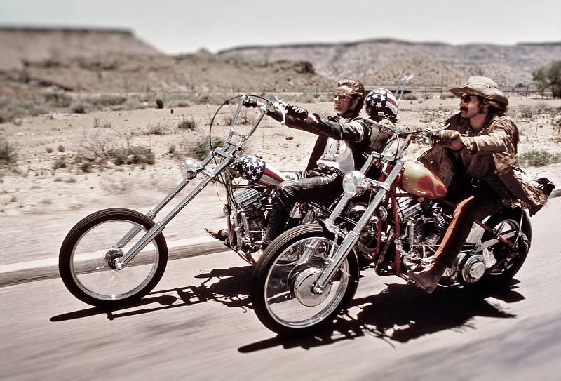 Harley Davidson motorunun ilk kullanıldığı sinema filmi Easy Rider’dır.