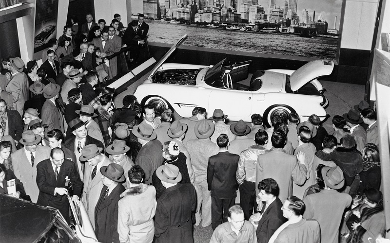 Üretilen ilk Corvette otomobilleri nasıldı?