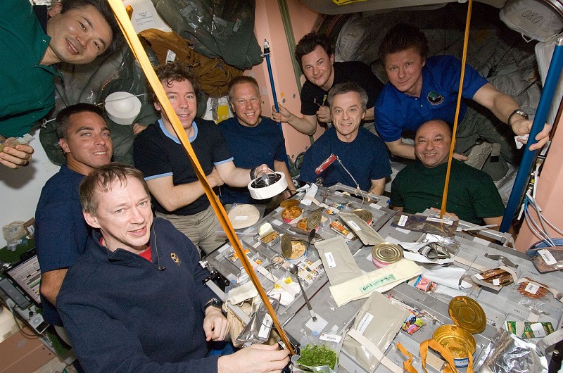 İstasyon’da bulunan astronot ve kozmonotların ihtiyaçları nasıl karşılanıyor