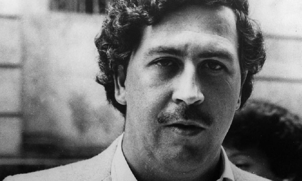 Pablo Escobar Ahşap Kapaklı MDF Defter DFT3684