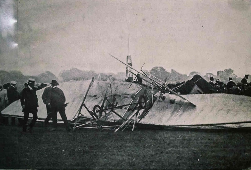 Uçak kazasında hayatını kaybeden ilk İngiliz