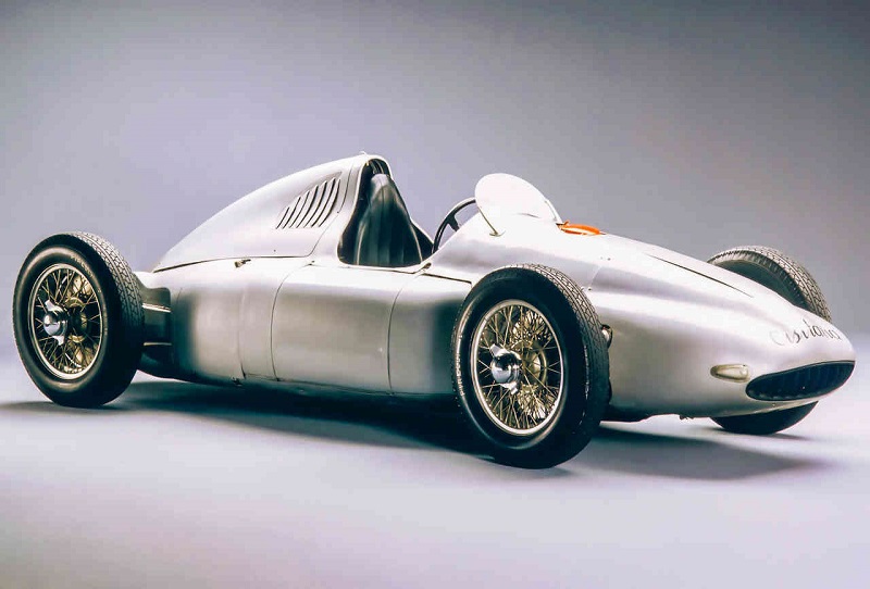 Porsche’nin dört çekişli Formula 1 otomobili
