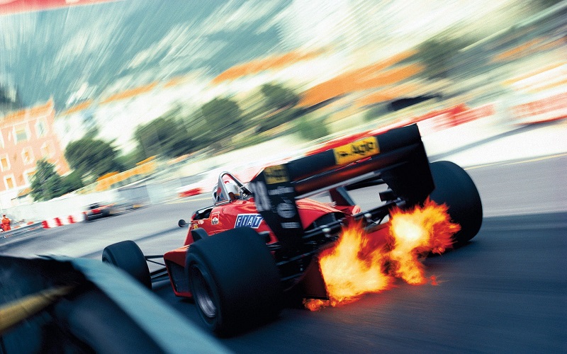 Formula 1 arabalarının egzozunun ne kadar sıcak olduğunu biliyor musunuz?