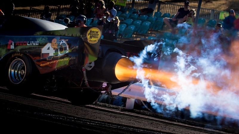 Jet yakıtı kullanan dragster!