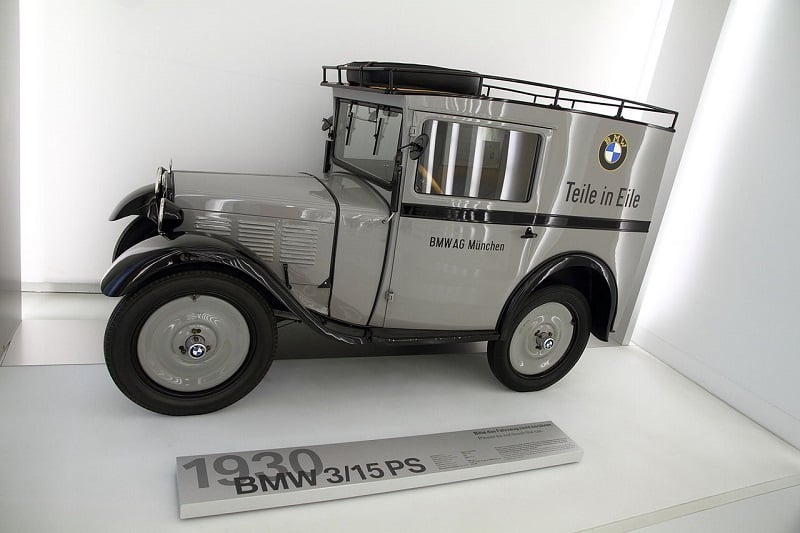 BMW Şirketinin Ürettiği İlk Araba Hangi Özelliklere Sahipti?