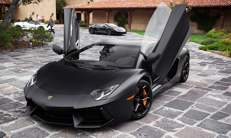 Patlayıcılara Sahip Lamborghini Aventador