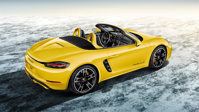 Yenilenmiş Porsche Modelinin Lüks İç Mekan Tasarımı