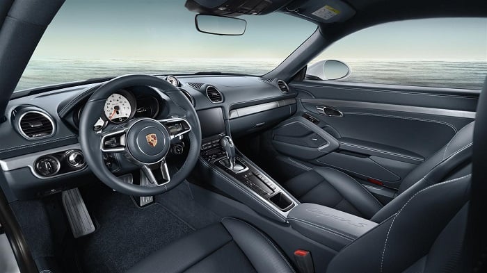 Yenilenmiş Porsche Modelinin Lüks İç Mekan Tasarımı