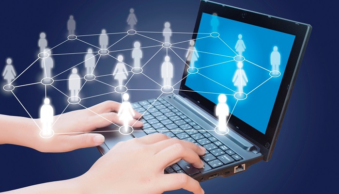 İnternet Üzerinden Arkadaş Bulmanızı Kolaylaştırır