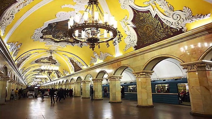 Rusya’daki Metro Sistemi, Dünyanın En Uzun Dördüncüsü ve En Güzellerindendir