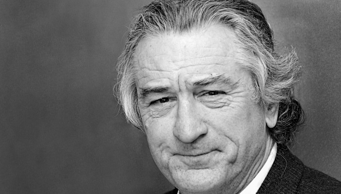 Harry rolü Joe Pesci’den önce Robert De Niro ve Jon Lovitz’e teklif edilmiştir.