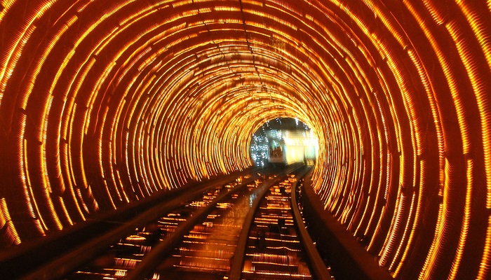Bund Sightseeing Tünel Metro İstasyonu - Çin