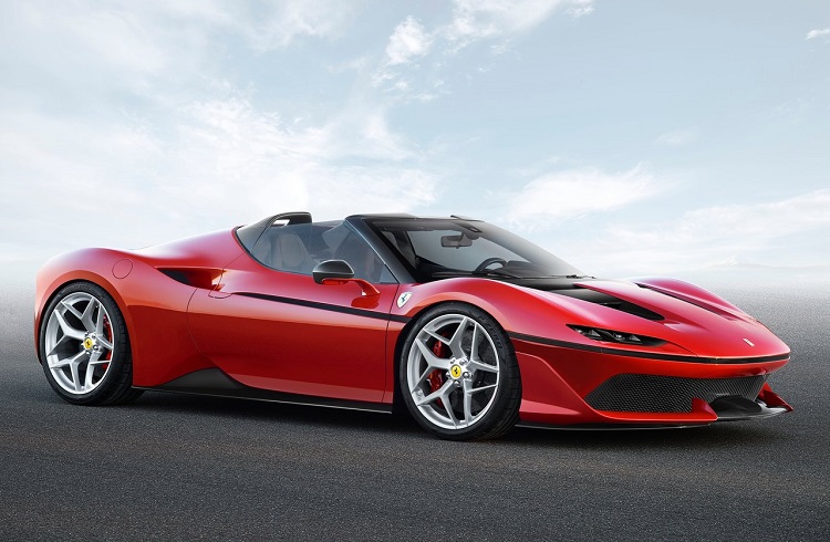Ferrari J50 Modeli Gücü ve Güzelliğiyle Otomotiv Devlerini Kıskandıracak!