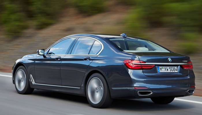 Bmw 7 Serisi Arka Görünümü: