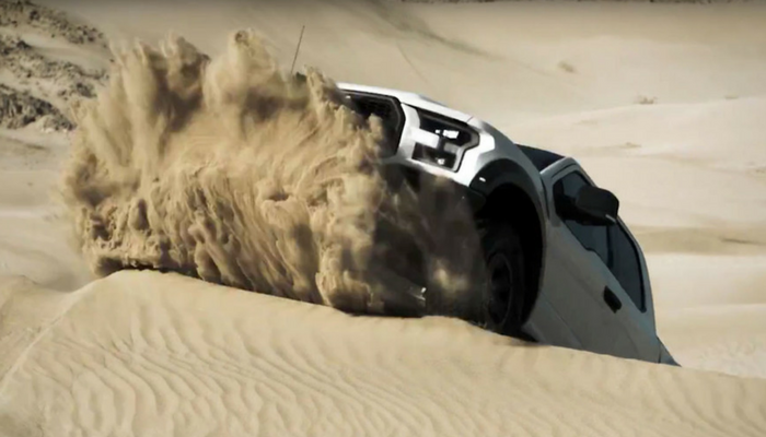 2017 Ford F-150 Raptor Modeli için Oldukça Yetenekli 4X4 Sistemi Kullanılmış