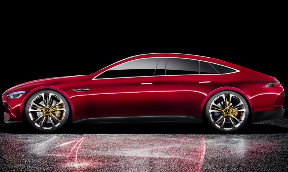 Yeni Mercedes AMG GT Coupe Yan Görünümü