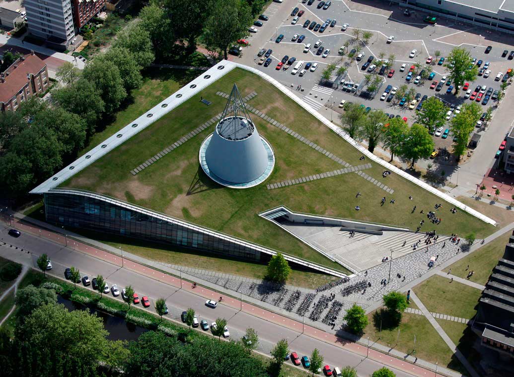 Delft Universitesi Teknoloji Kutuphanesi Hollanda