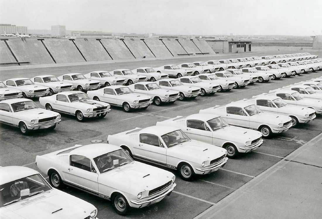 Ford Mustang Fotograflari Ilk Uretiminden Son Uretimine Kadar Tarihsel Liste 1964 Mustang Fabrika Uretim