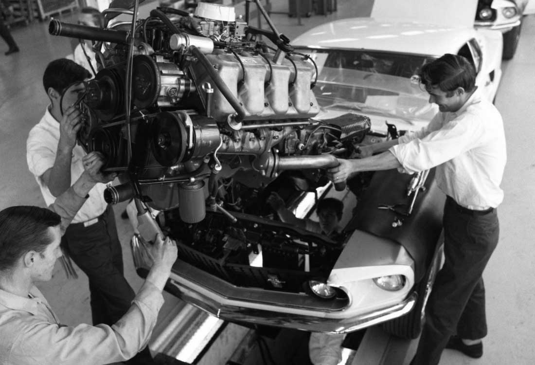 Ford Mustang Fotograflari Ilk Uretiminden Son Uretimine Kadar Tarihsel Liste 1964 Mustang Fabrikasi
