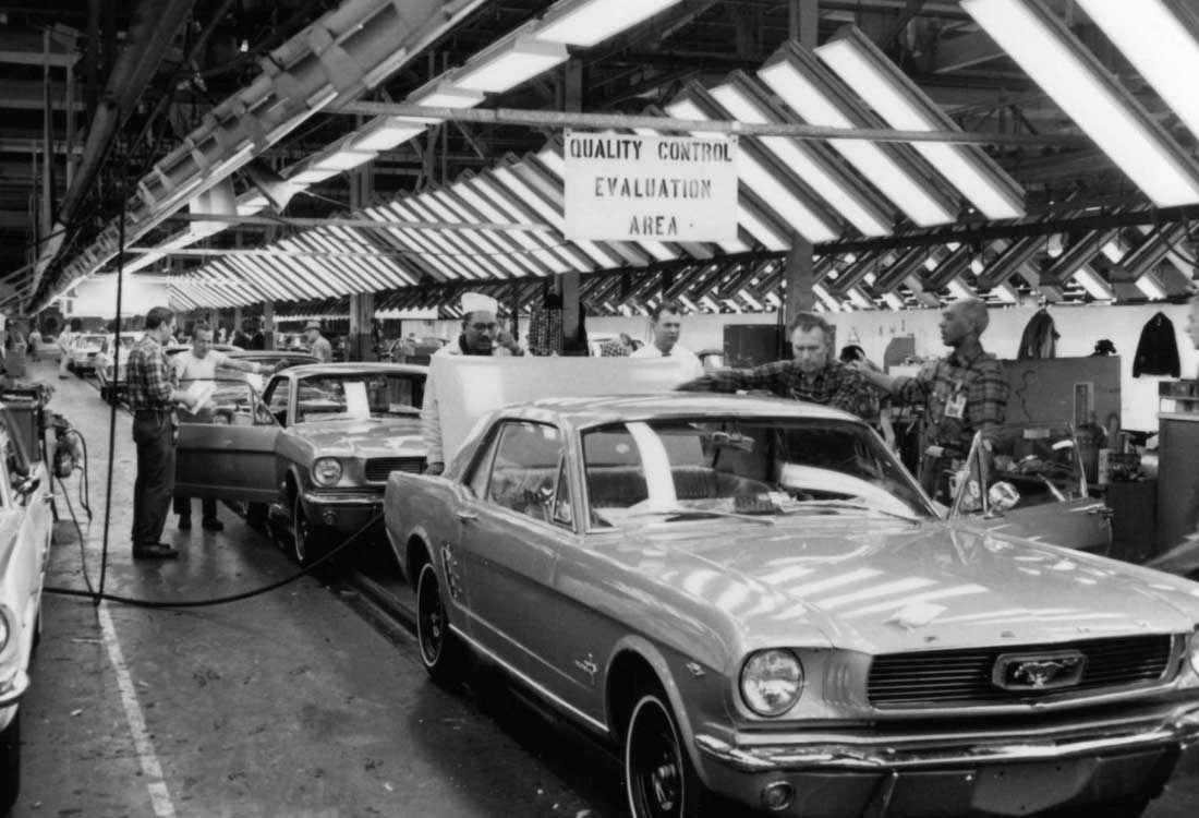 Ford Mustang Fotograflari Ilk Uretiminden Son Uretimine Kadar Tarihsel Liste 1964 Mustang Ford Fabrikasi Uretimi