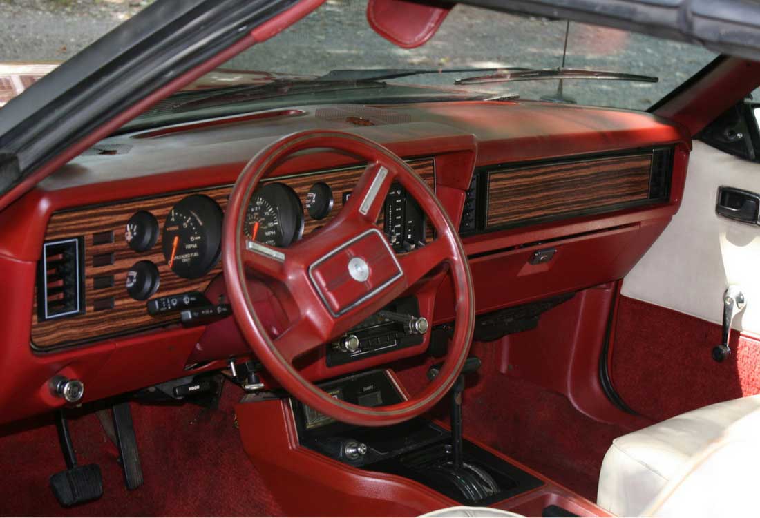Ford Mustang Fotograflari Ilk Uretiminden Son Uretimine Kadar Tarihsel Liste 1974 1978 Ic Mekani