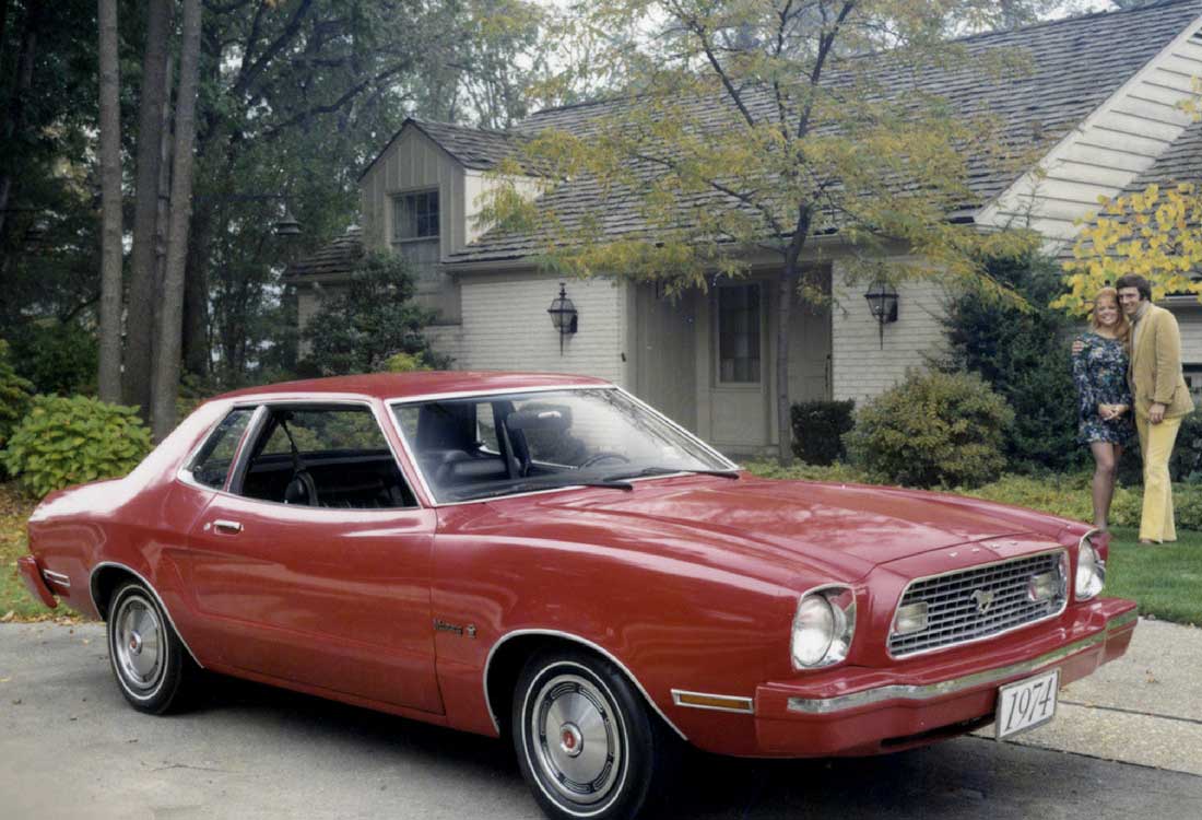 Ford Mustang Fotograflari Ilk Uretiminden Son Uretimine Kadar Tarihsel Liste 1974 Mustang 2 Nesil