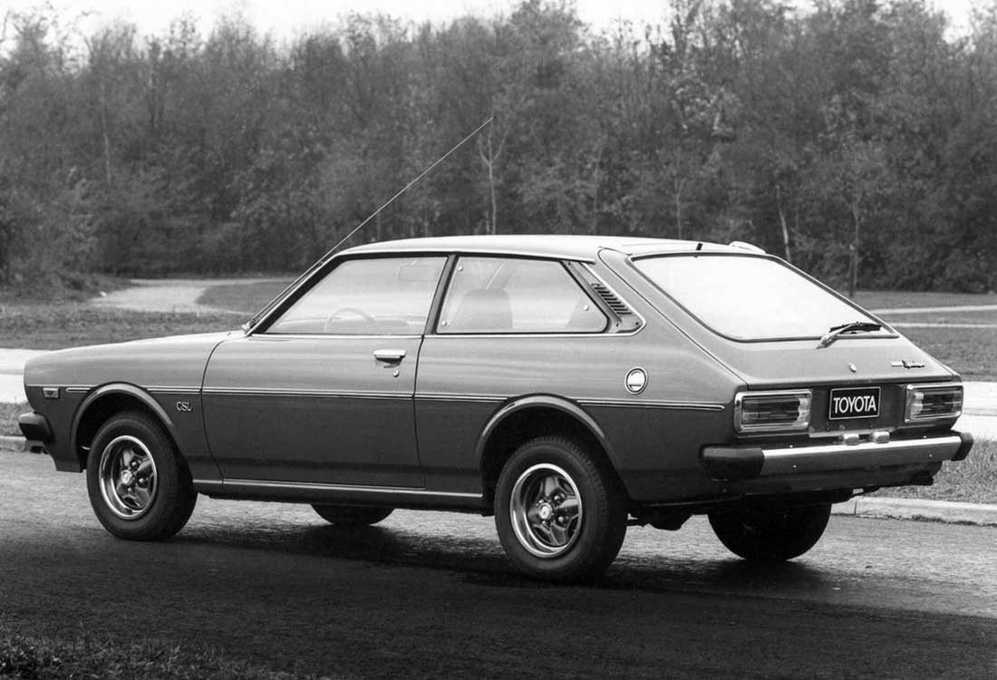 Toyota Corolla Fotograflari Ilk Uretimden Son Uretime Kadar Tarihsel Liste 1974 Yan Gorunumu