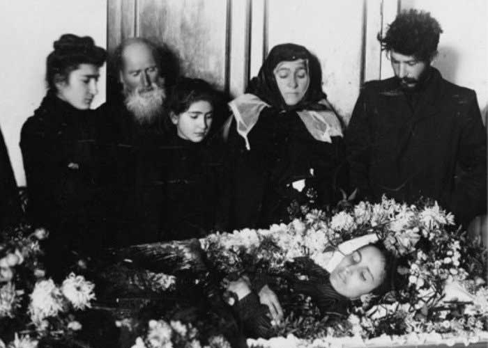 Josef Stalin'in İlk Eşi Ketevan Svanidze'nin Ölümü