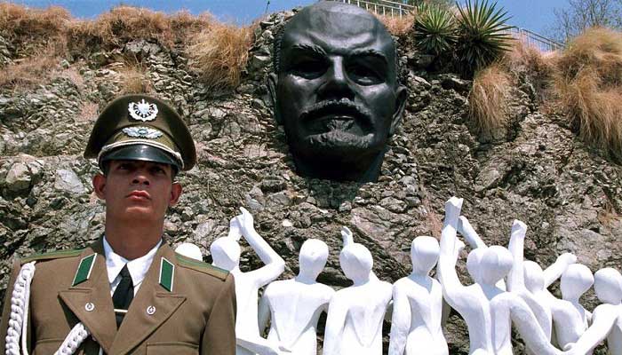 Lenin'in Küba'da Bulunan Bir Büstü
