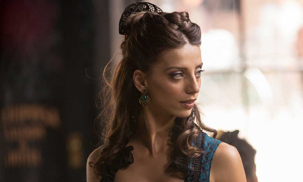 Clementine Pennyfeather - Angela Sarafyan
