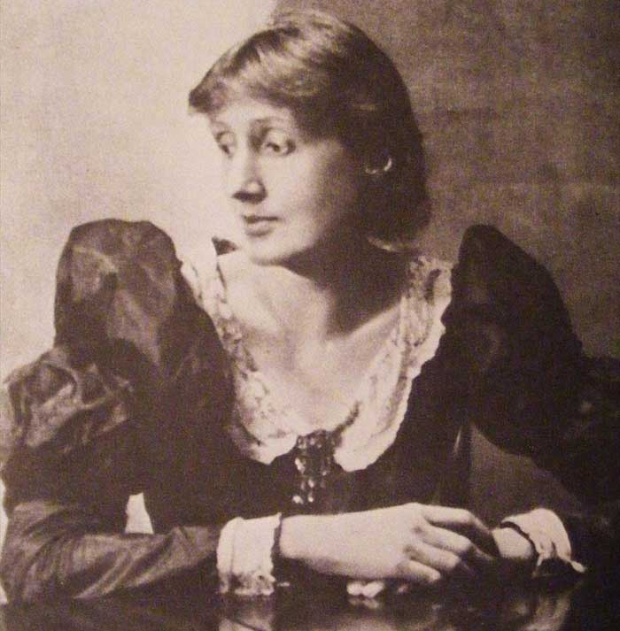 Virginia Woolf Annesinin Kıyafetleriyle