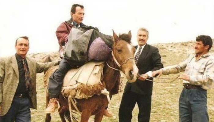 Üstünlük Taslamayan Vali 