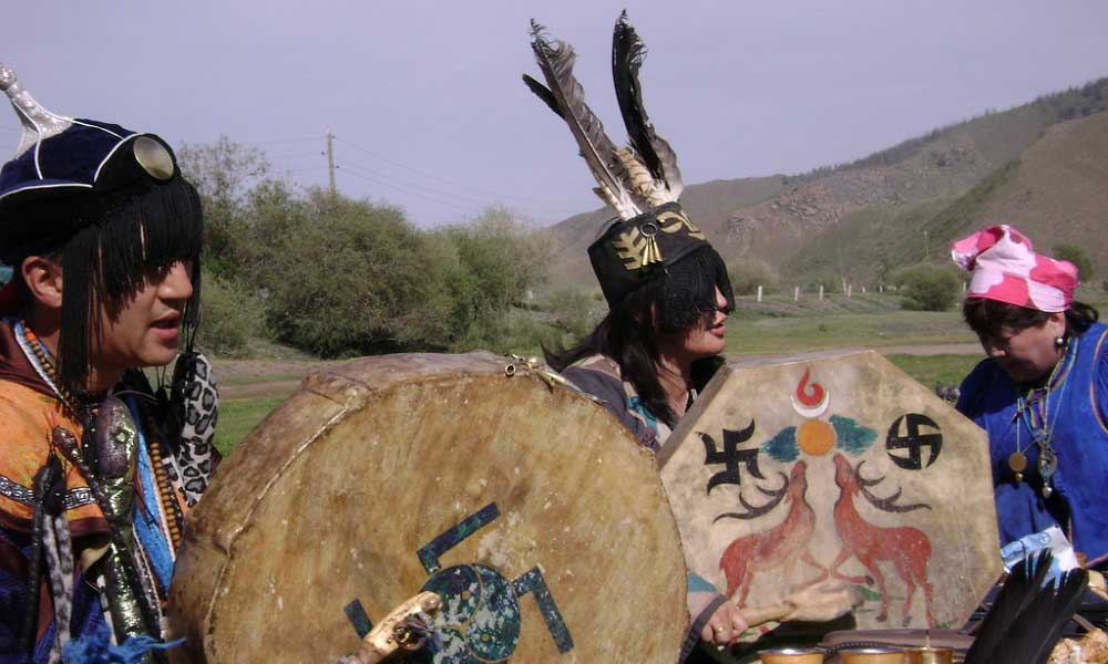 Moğolistanlı Şamanlar