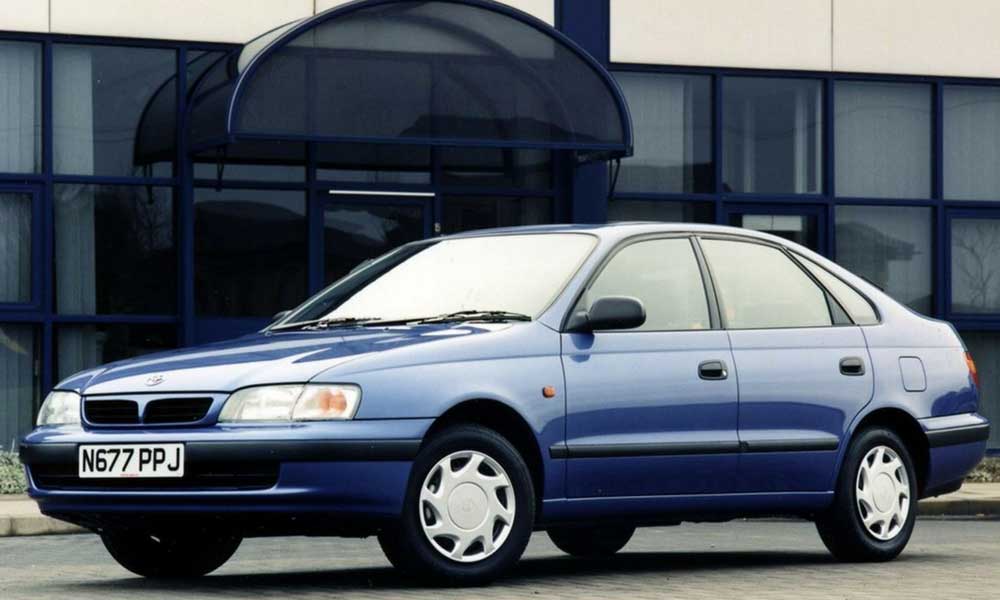 90 Li Yillarin En Populer Ve Havali Arabalari Toyota Carine
