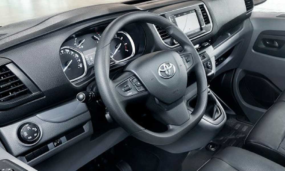 2017 Yeni Toyota Proace Van Verso Harika Donanimlariyla Artik Turkiye De Direksiyonu