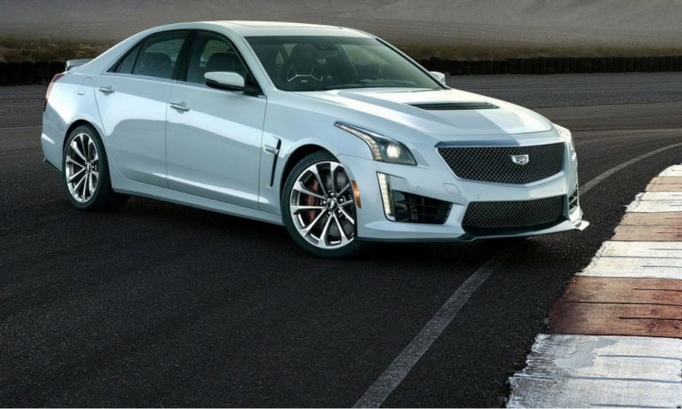 2018 Yeni Cadillac CTS-V Glacier Metallic Edition: Gücü Her Spor Arabaya Yeter!