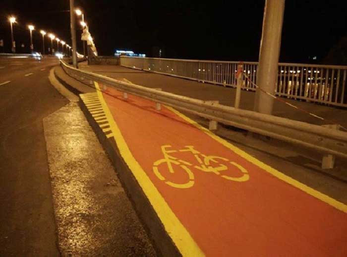 ilginc-tasarim-hatalari-olume-goturen-bisiklet-yolu.jpg