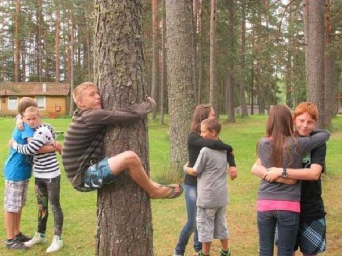 Yalniz Insanlarin Komik Fotograflari Yalnizim Dostlarim Yalnizim Yalniz