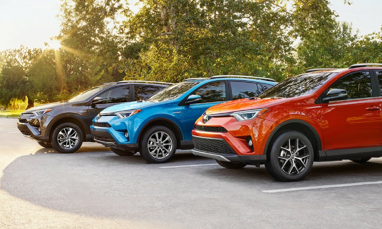 2017 Yeni Toyota RAV4 Makyajla Birlikte Hibrit Motoruna Kavuştu!